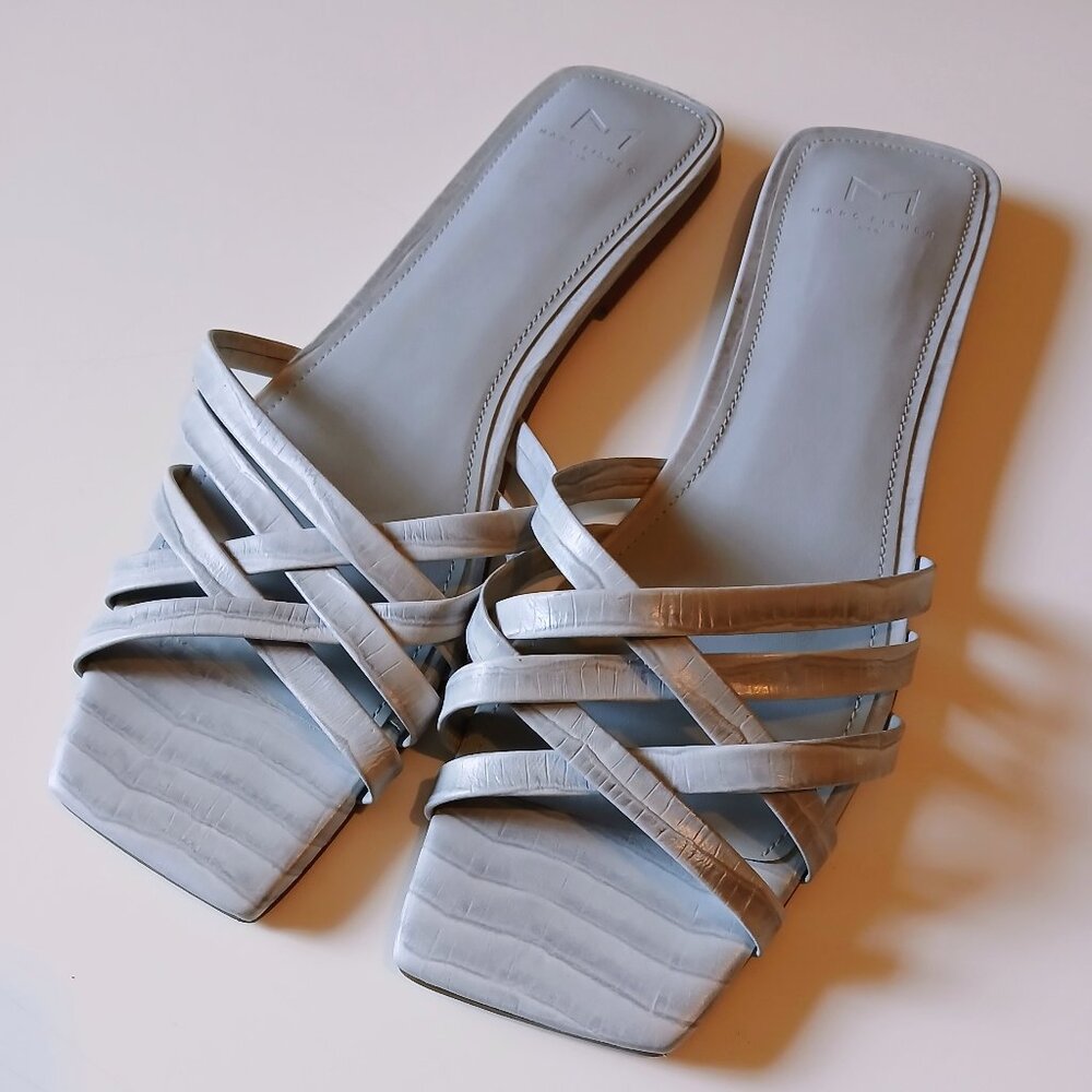 EUC Marc Fisher Gray Leather Flats Sandals Women's Size 10M